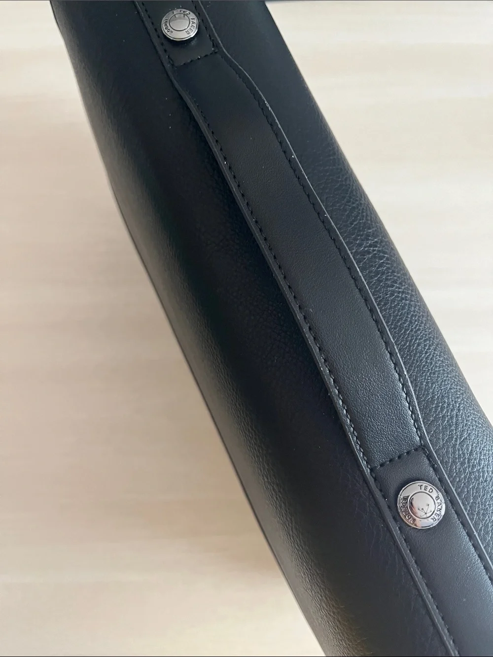 Ted Baker Irvine Pebbled Magnetic Snap Messenger Bag - Picture 7 of 14